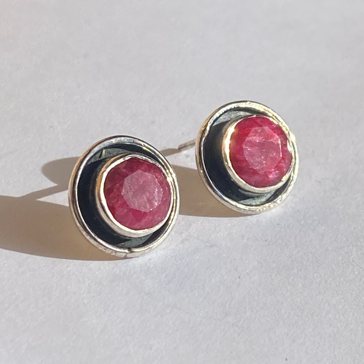 Silver studs design 8 different stones