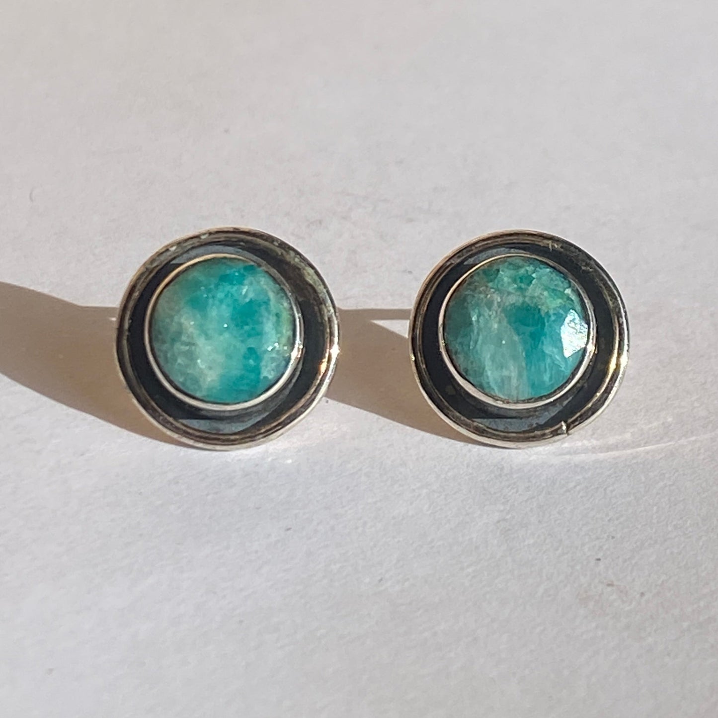 Silver studs design 8 different stones