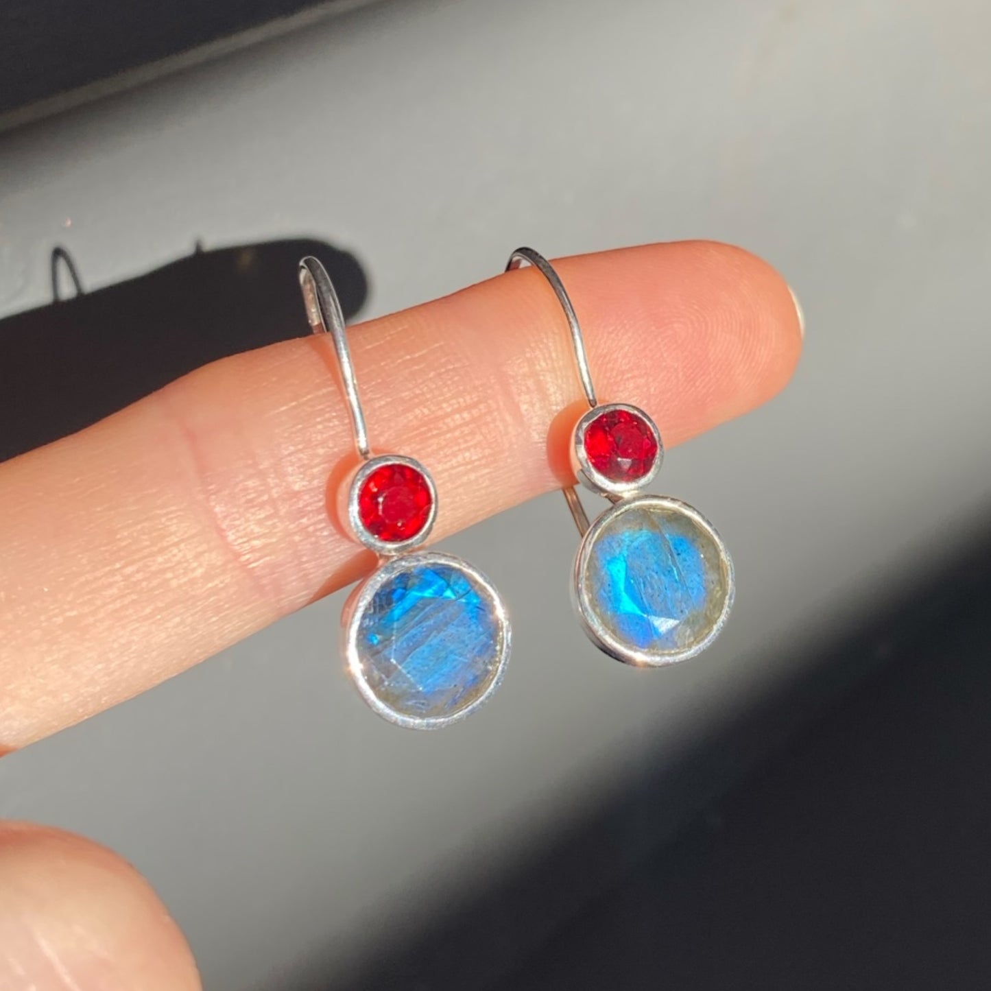 Labradorite and garnet earrings silver