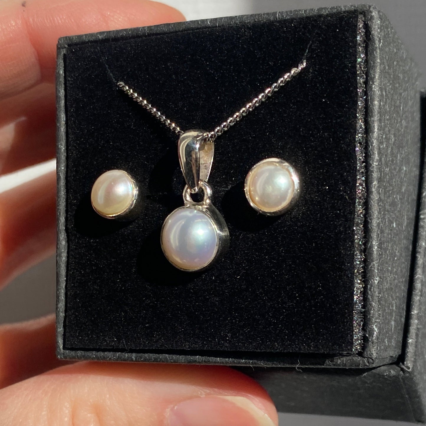Pearl set, studs and pendant