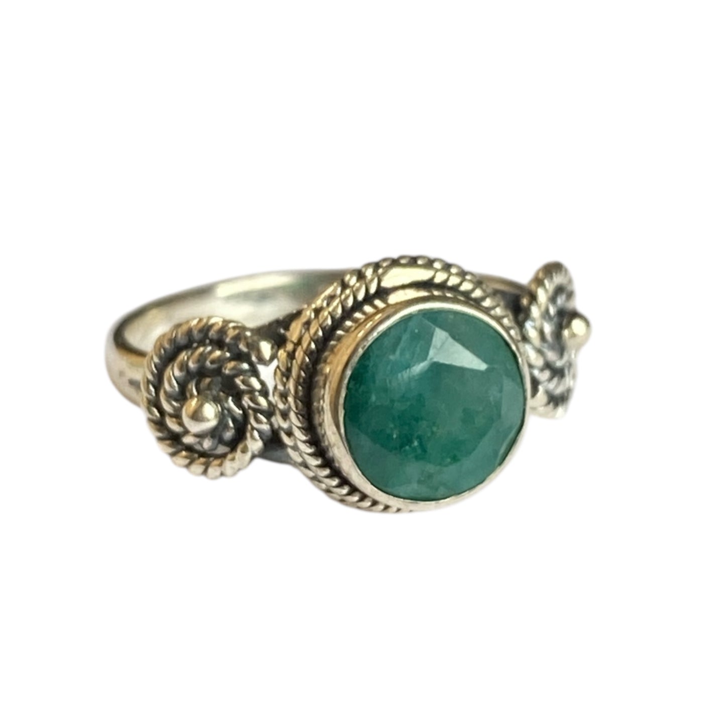 Sterling silver 8mm rings with swirl design emerald