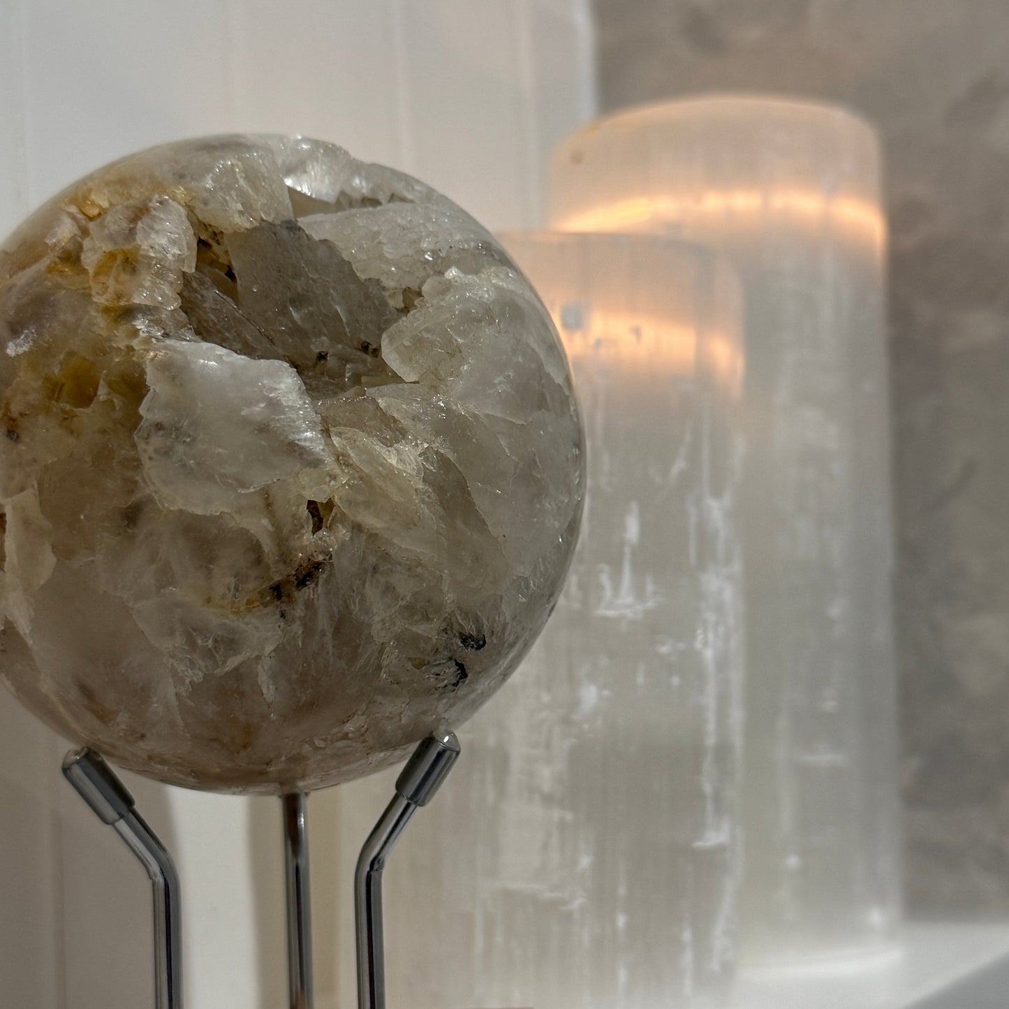 Druzy Agate sphere 1.2 kilo