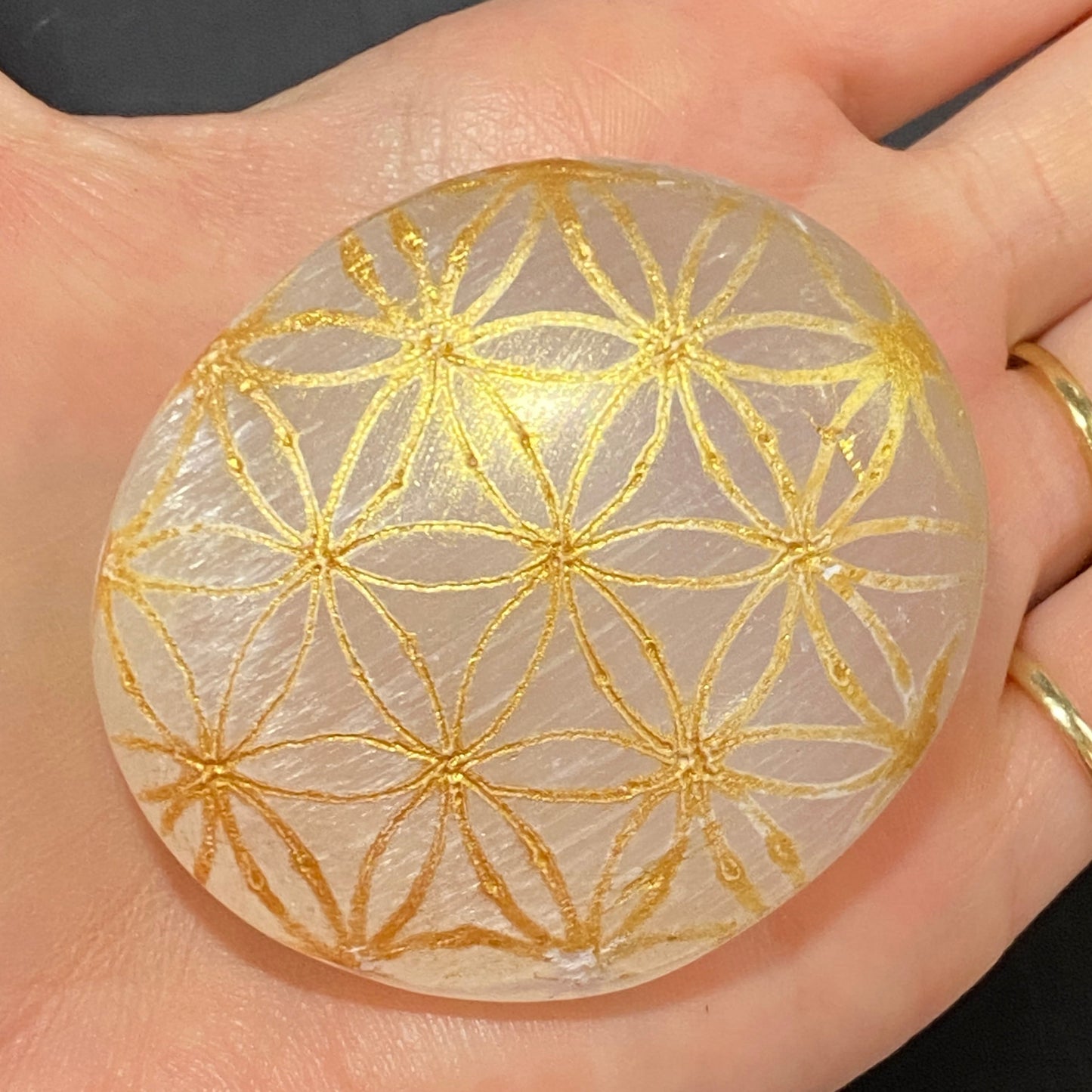 Selenite with design