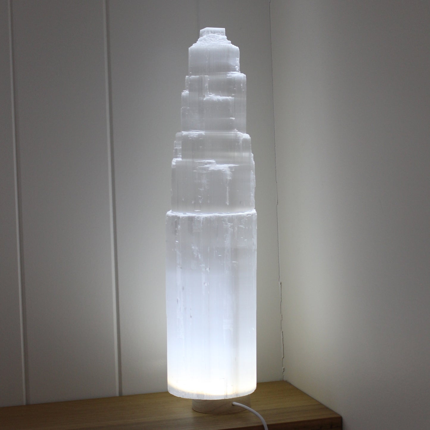 Selenite lamp with light base