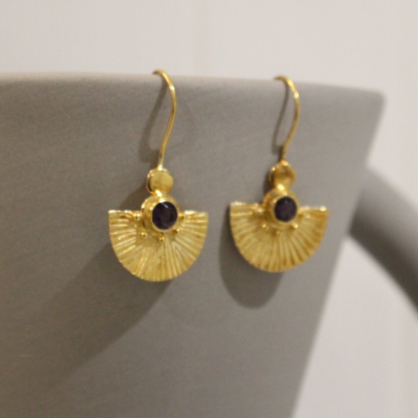 Gold amethyst fan earrings