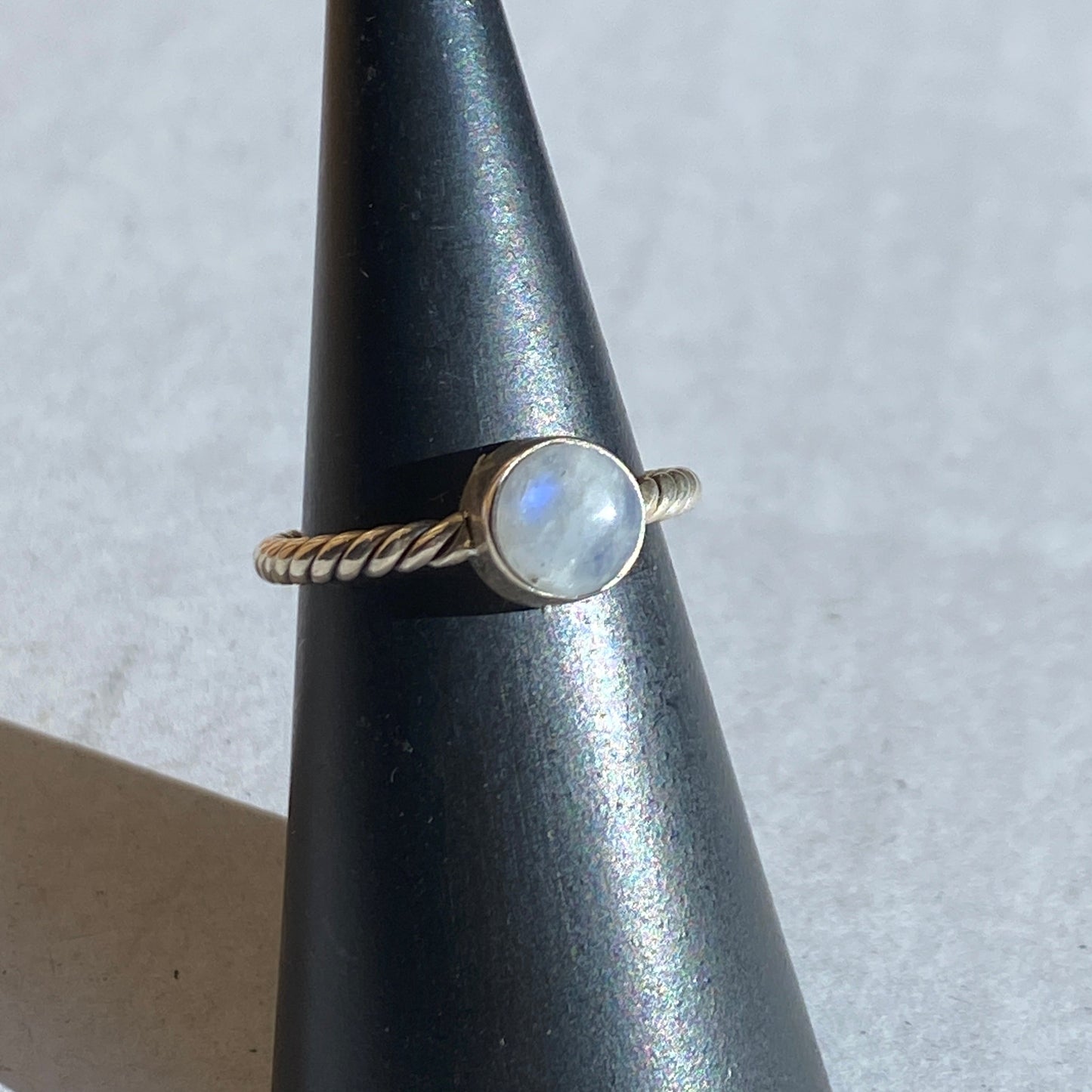 Moonstone 6mm sterling silver twisted band ring size 5.5US
