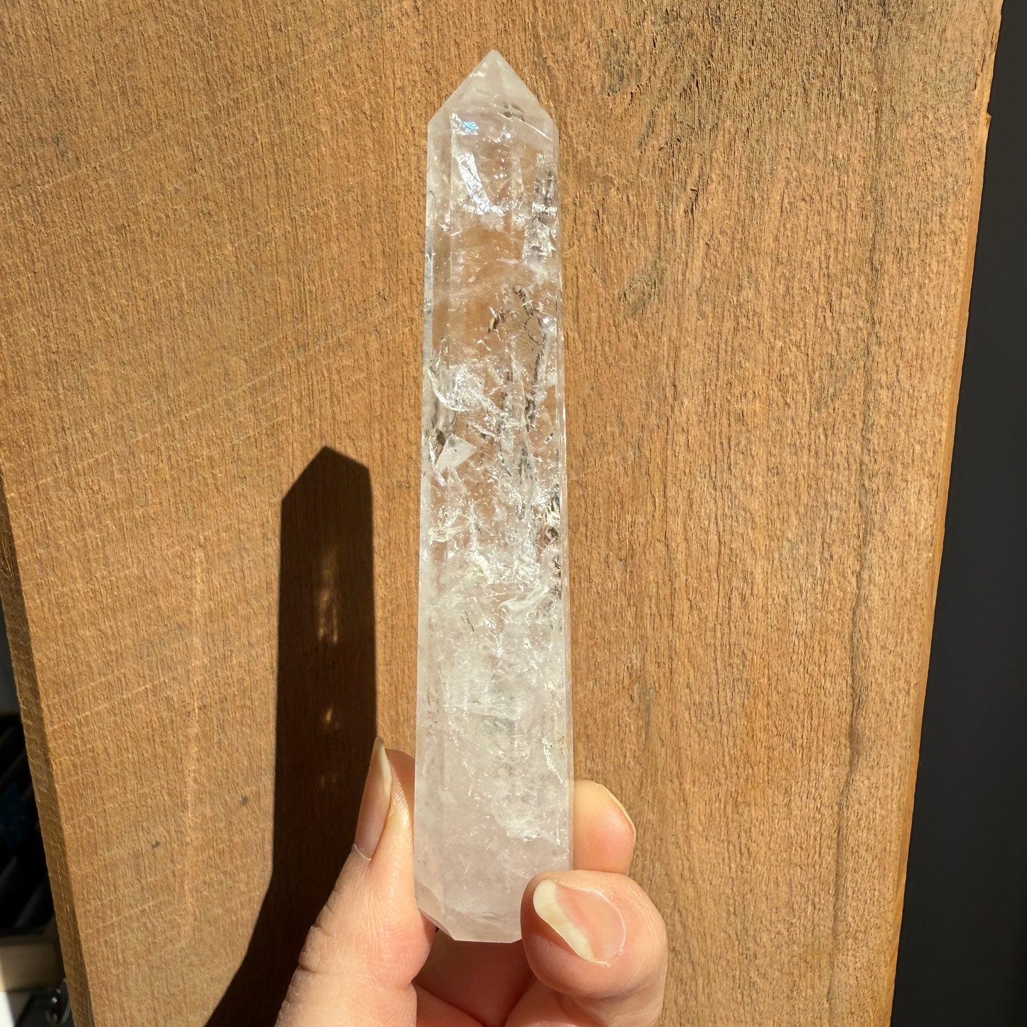 Clear quartz tower 11.5cm rainbow reflections