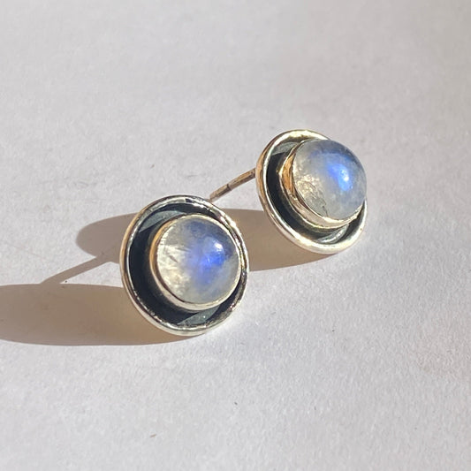 Silver studs design 8 different stones