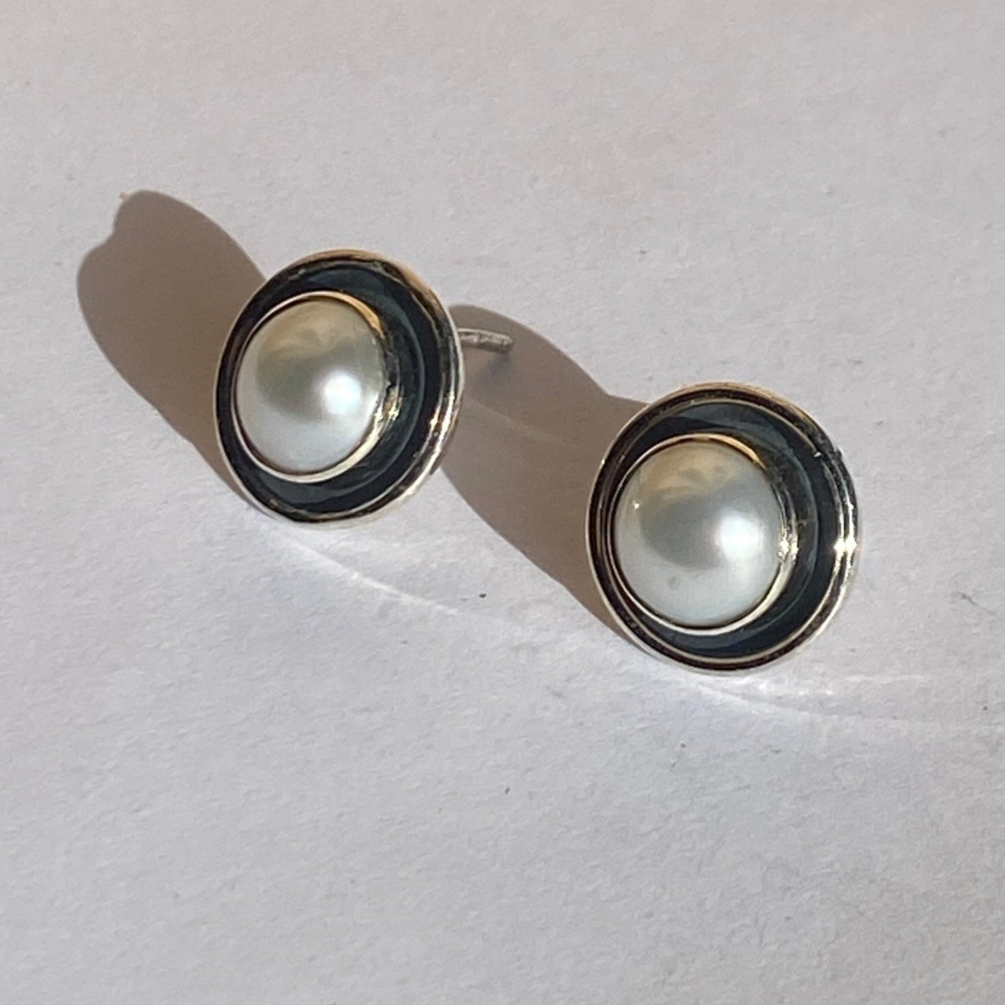 Silver studs design 8 different stones