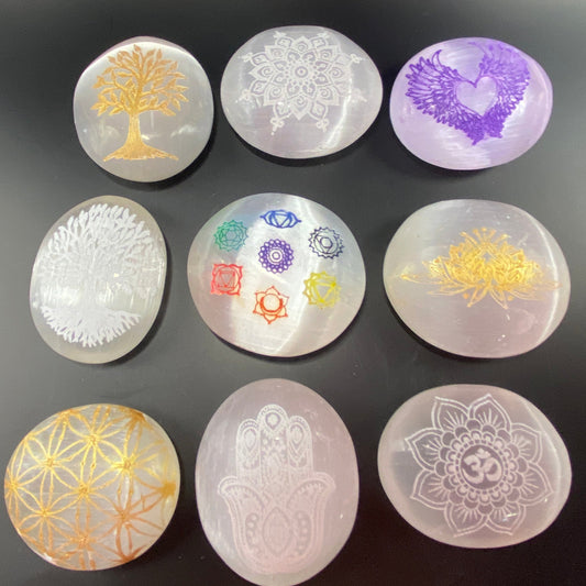 Selenite with design