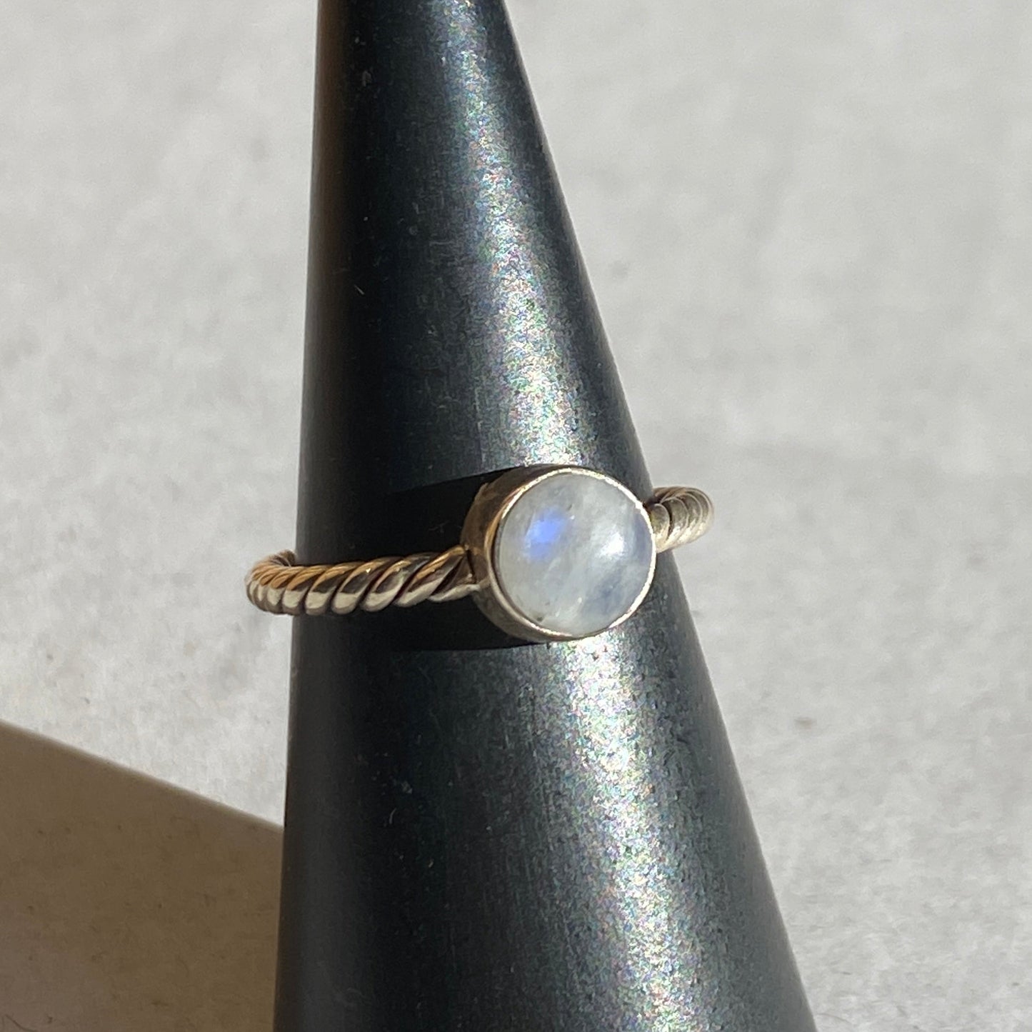 Moonstone 6mm sterling silver twisted band ring size 5.5US