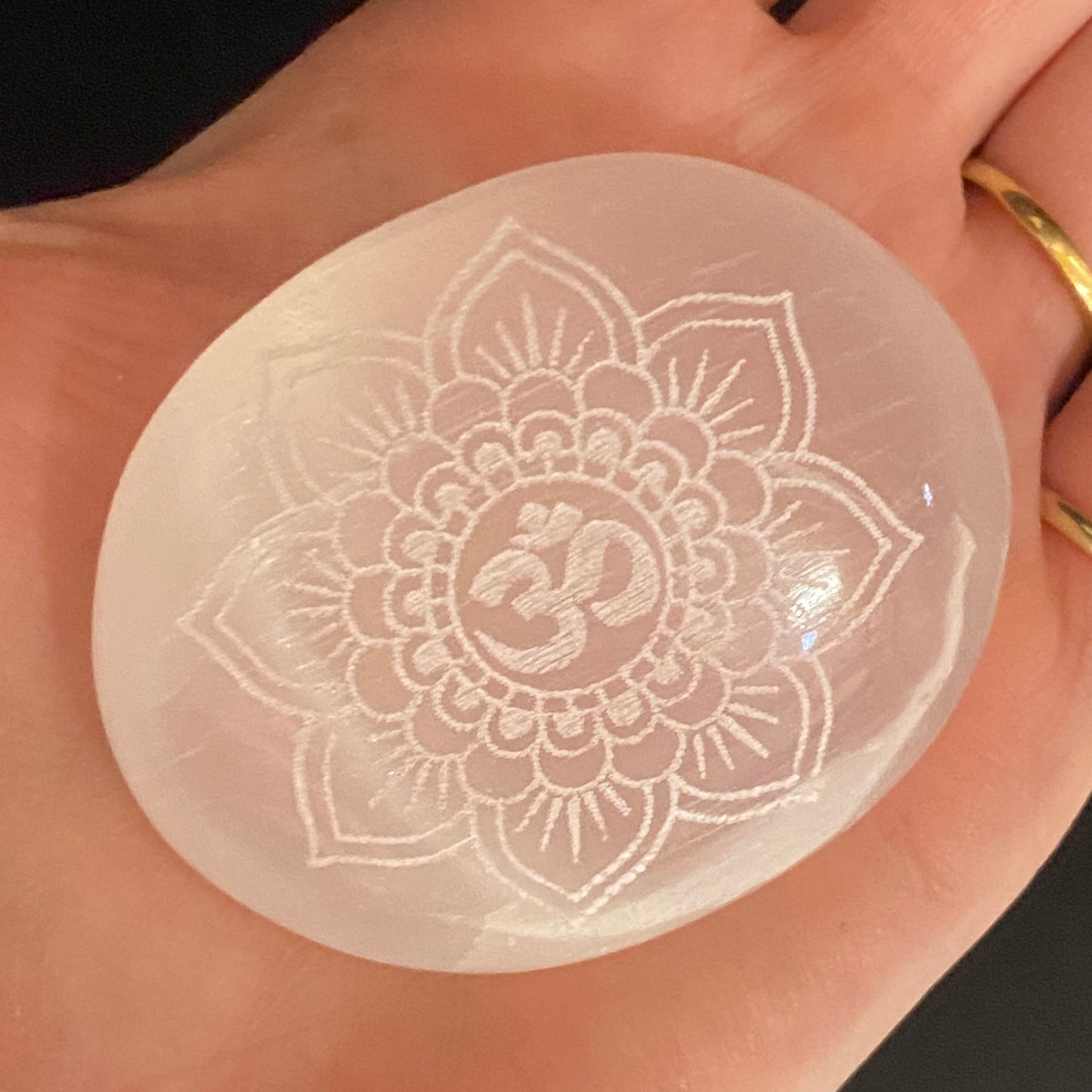 Selenite with design