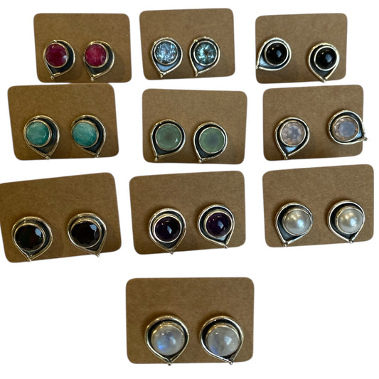 Silver studs design 10 pack