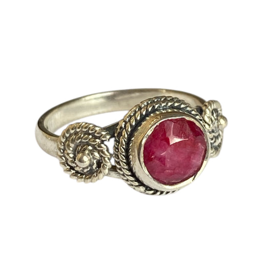 Sterling silver 8mm rings with  swirl design ruby