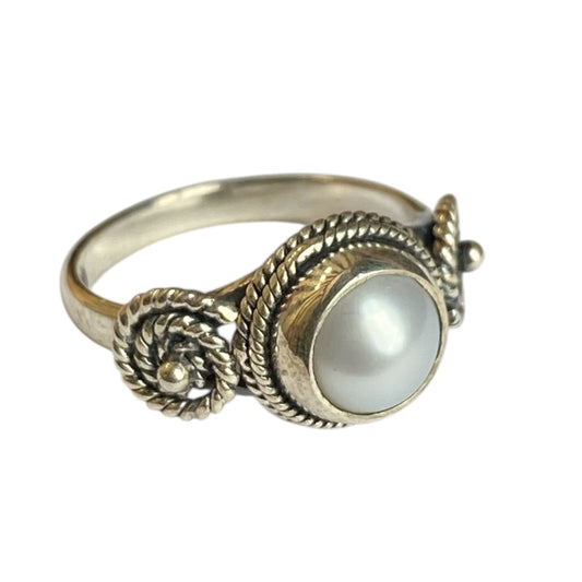 Sterling silver 8mm rings with  swirl design pearl