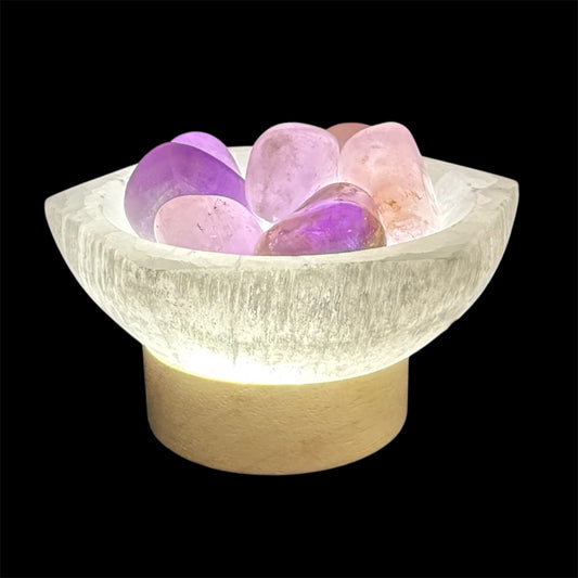 Tumbled amethyst lamp in hexagon selenite bowl white light