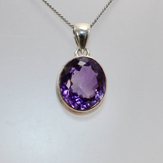 High grade amethyst pendant in sterling silver
