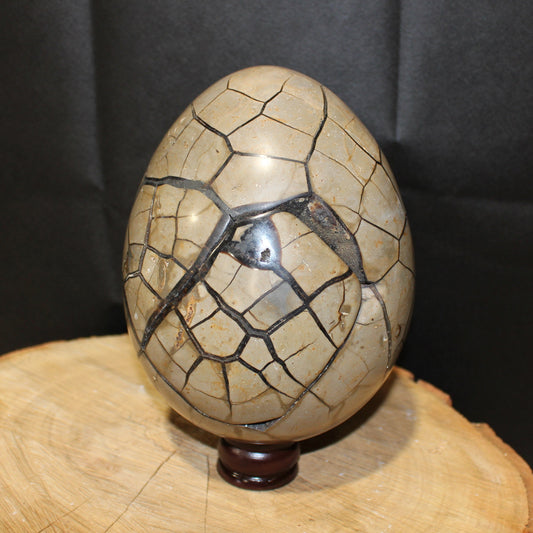 Dragon egg complete piece inside druzy cave cap